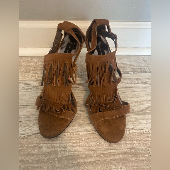 STEVEN by Steve Madden Brown suede fringe heels 8 - Picture 3 of 7